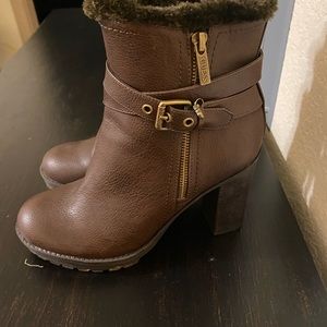 Guess boots
